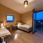 Mezano -heated Pool & E-bikes