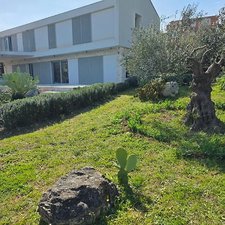 Villa Mezano -heated Pool&e-bikes *