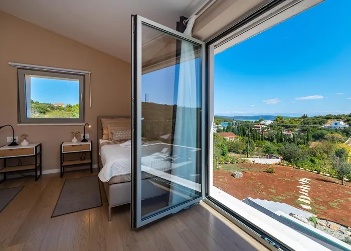 Villa Mezano -heated Pool & E-bikes