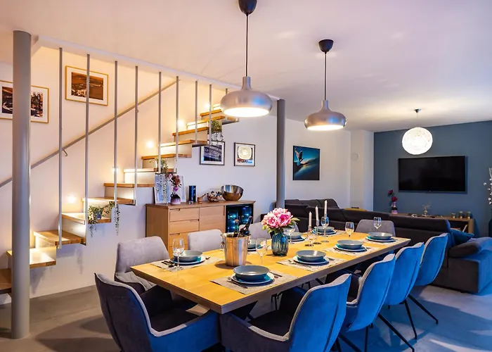 Mezano -heated Pool & E-bikes Villa