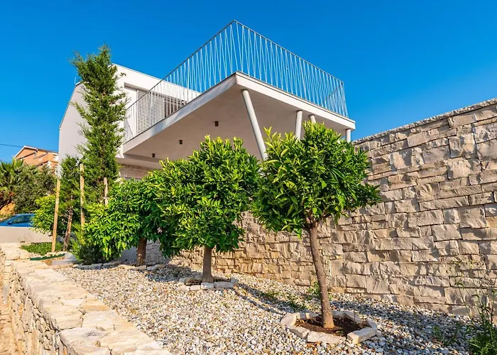 Villa Mezano -heated Pool & E-bikes Zman