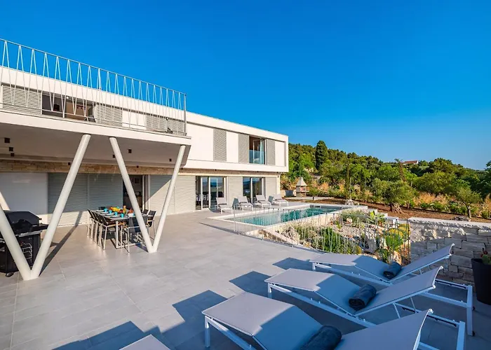 Villa Mezano -heated Pool & E-bikes