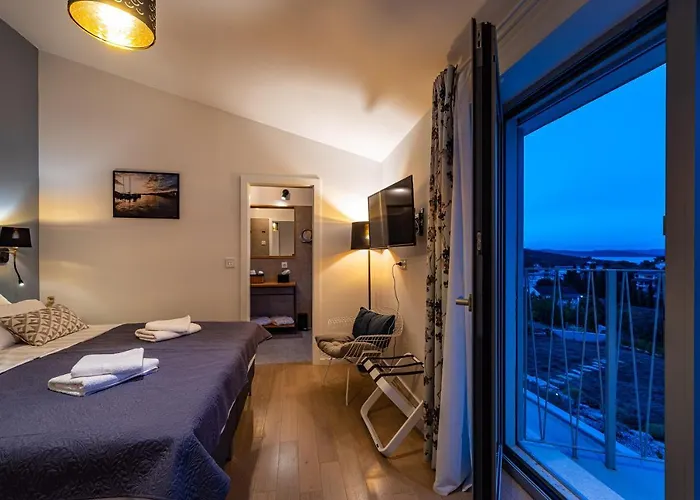 Villa Mezano -heated Pool & E-bikes *