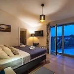 Villa Mezano -heated Pool & E-bikes *
