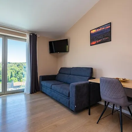 Mezano Villa *