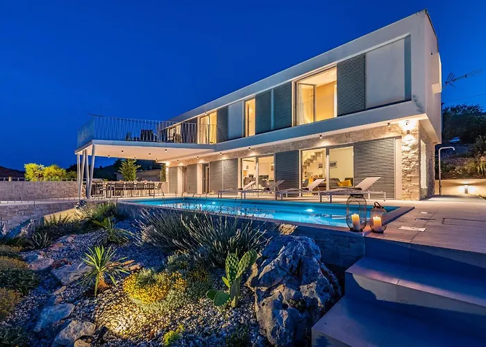 Villa Mezano -heated Pool & E-bikes *