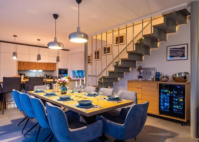 Mezano -heated Pool & E-bikes Villa