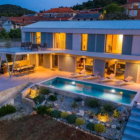 Вилла Mezano -heated Pool & E-bikes Zman