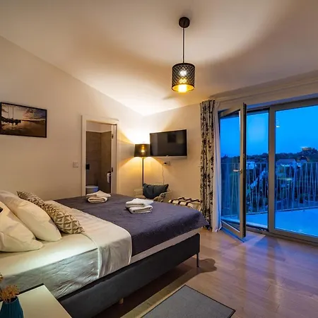Villa Mezano -heated Pool & E-bikes *