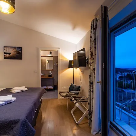 Villa Mezano -heated Pool & E-bikes *
